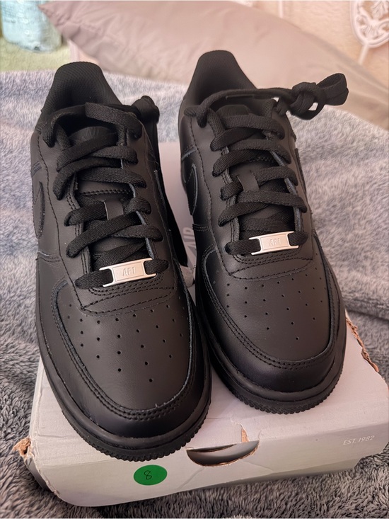 Nike Air Force Other - Nike Air Force 1 '07 LV8 Black sneakers- never worn. Size 6.5 in youth, 8 women